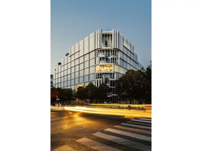 Location Bureaux 500 m² à 4 959 m²