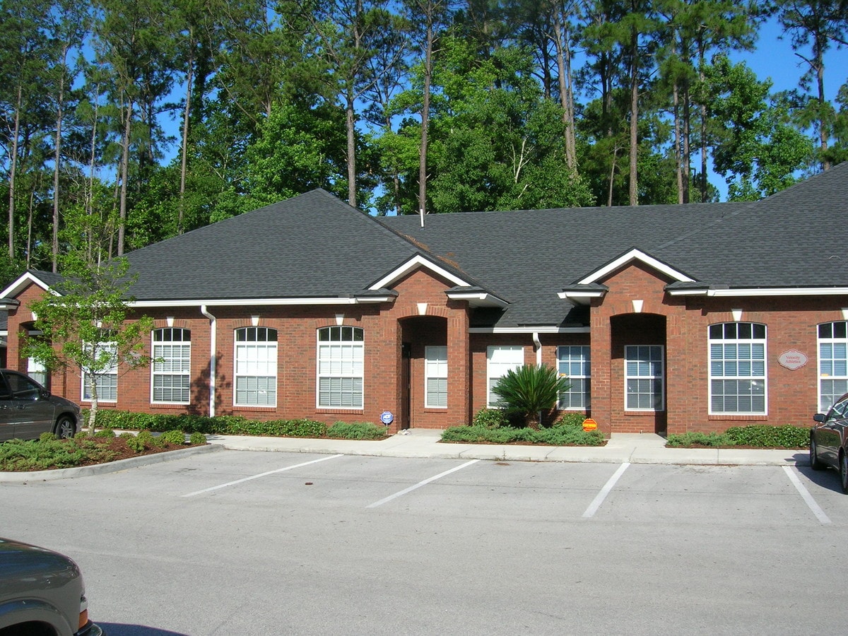 3890 Dunn Ave, Jacksonville 32218 UK