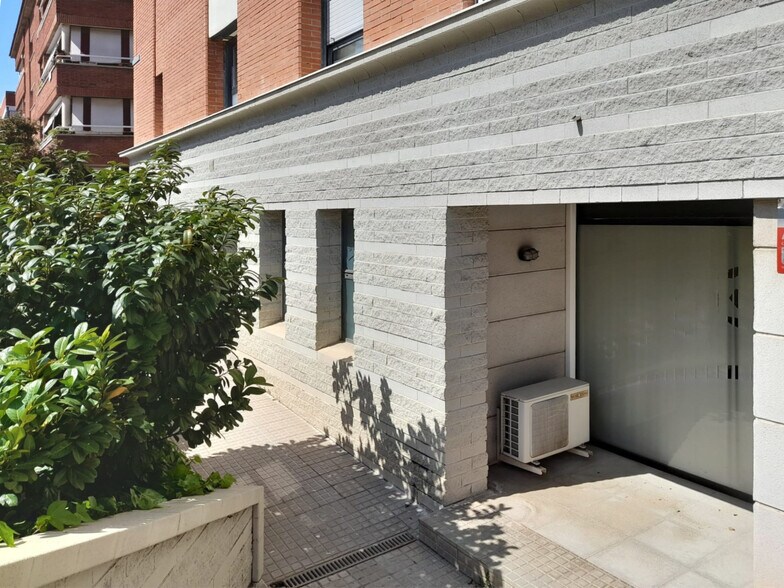 Office / Retail in Sant Joan Despí, Barcelona to rent - Interior Photo - Image 2 of 2