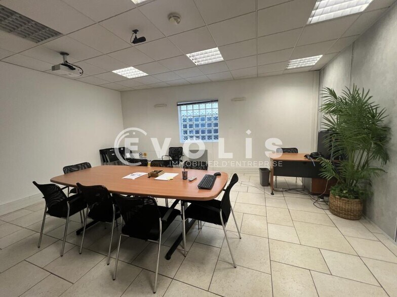 Office in Fontenay-sous-Bois to rent - Interior Photo - Image 3 of 10