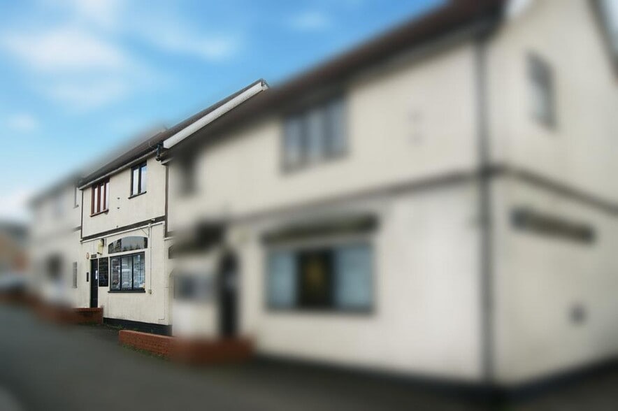 8-9 Talbot Sq, Cleobury Mortimer to rent - Building Photo - Image 1 of 9