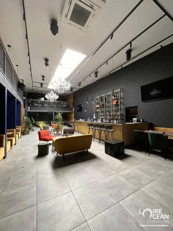 Light Industrial in Nantes to rent Interior Photo- Image 1 of 8