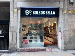 Retail in Barcelona, Barcelona to rent Interior Photo- Image 1 of 7