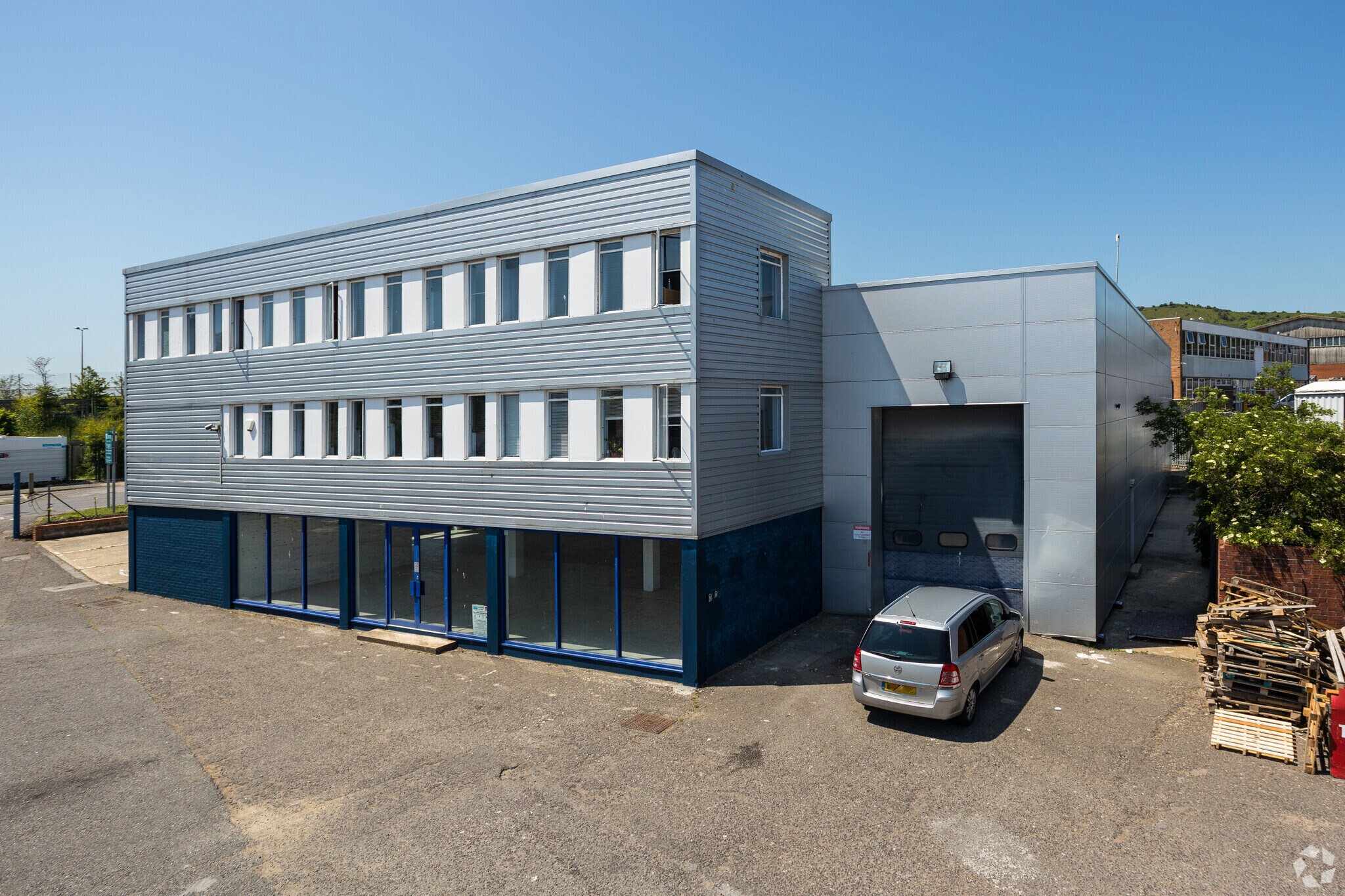 1A Park Farm Rd, Folkestone for sale Building Photo- Image 1 of 1