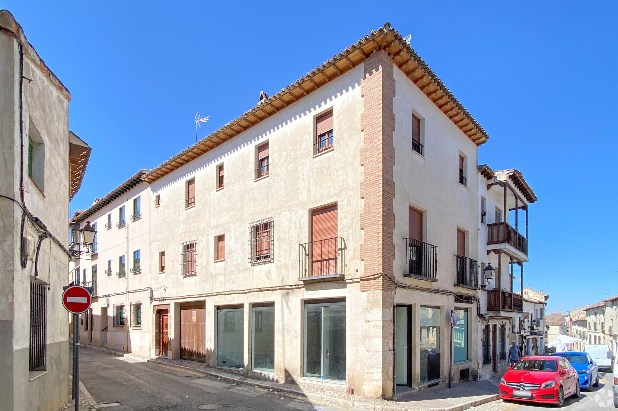 Calle Benito Hortelano, 5, Chinchón, Madrid to rent Primary Photo- Image 1 of 3