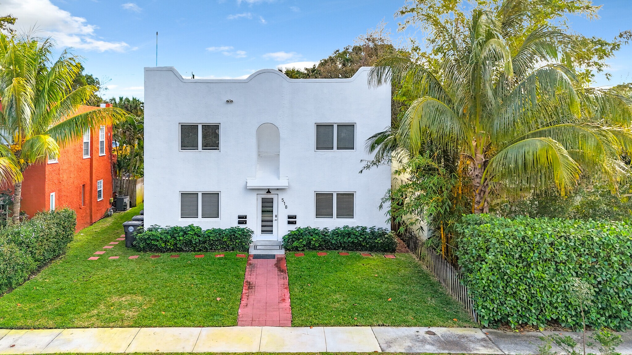 518 Biscayne Dr, West Palm Beach, FL for sale Primary Photo- Image 1 of 1