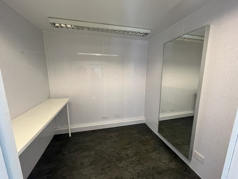 14 Heath Rd, Rosyth to rent - Interior Photo - Image 3 of 3