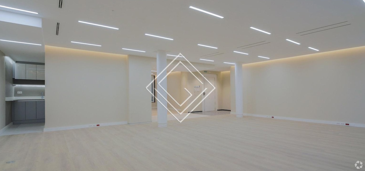 Office in Madrid, Madrid to rent Interior Photo- Image 1 of 2
