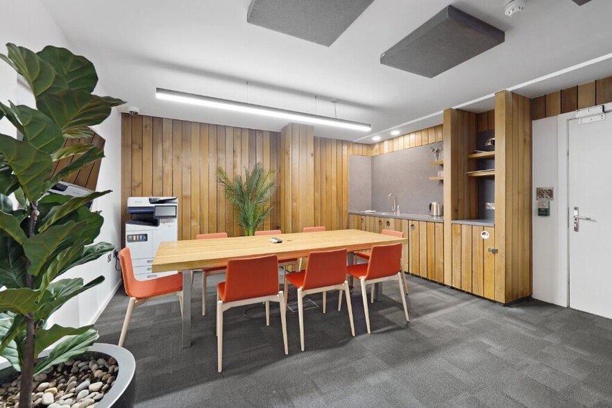 197-211 Richmond Rd, London to rent - Building Photo - Image 2 of 42