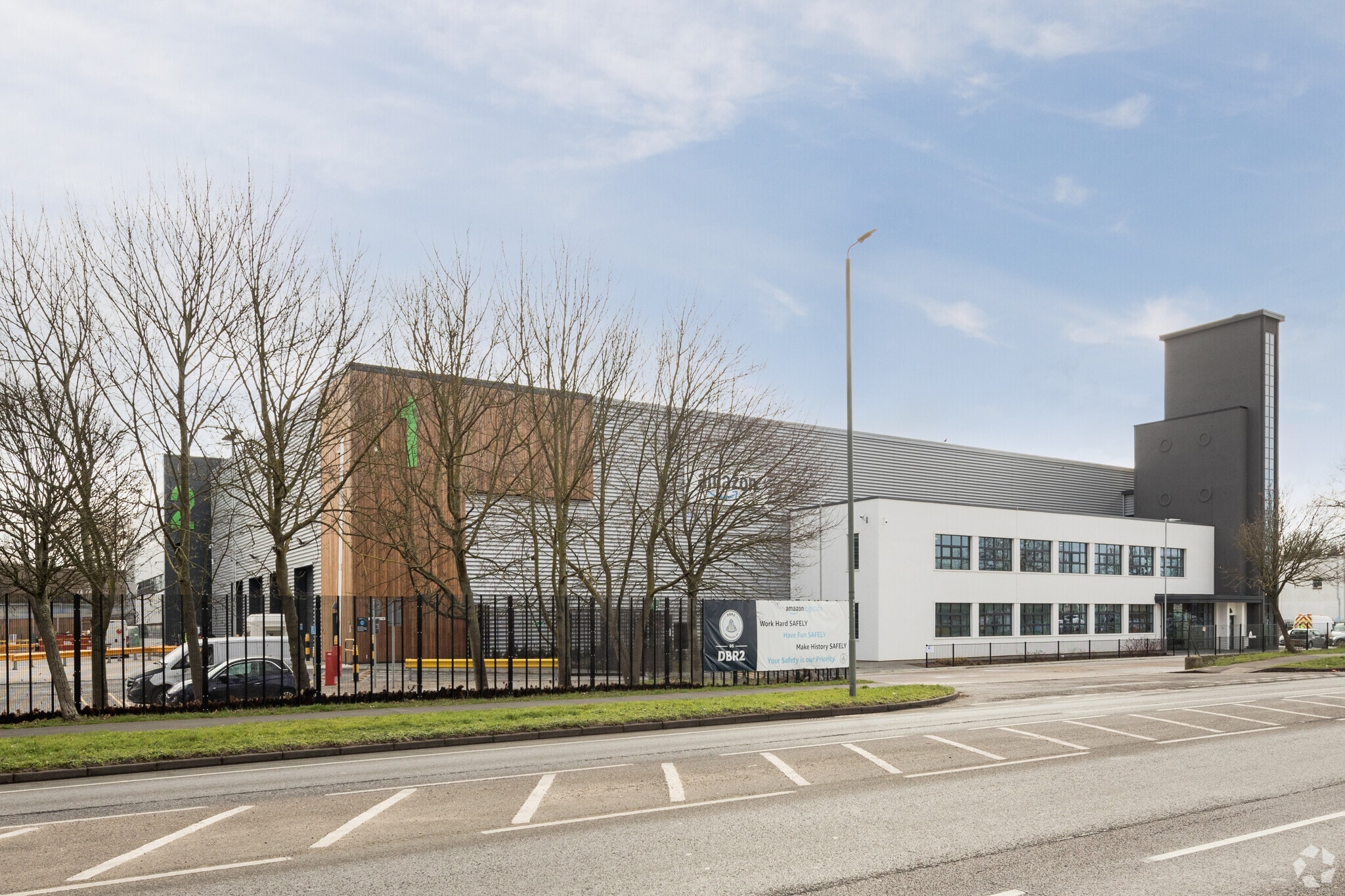 Cray Av, Orpington for sale Primary Photo- Image 1 of 1