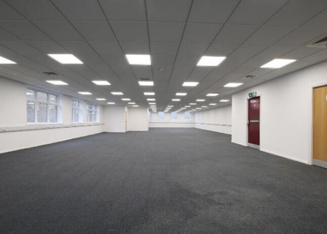 55 Well St, Bradford to rent Interior Photo- Image 1 of 2