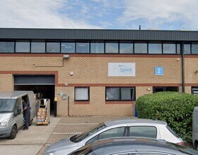 Newton Rd, Crawley to rent Building Photo- Image 1 of 4