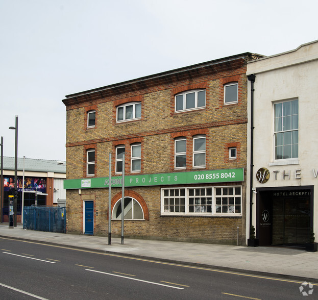 339 High St, London for rent - Building Photo - Image 2 of 3