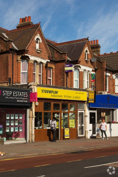 270 Mitcham Rd, London to rent - Primary Photo - Image 1 of 2