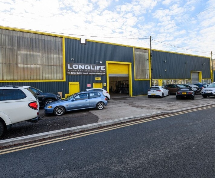 Dyffryn Industrial Estate, North Cardiff portfolio of 3 properties for sale on LoopNet.co.uk - Building Photo - Image 3 of 3