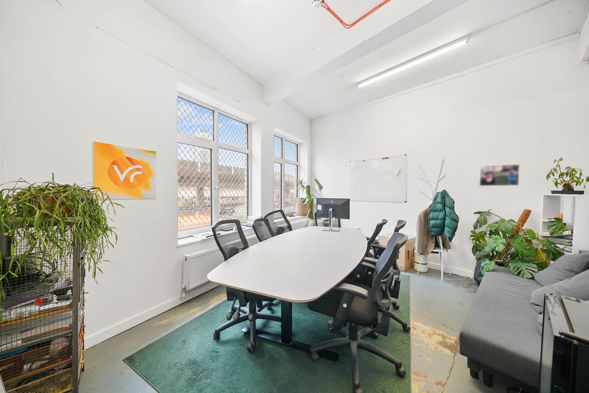 3-9 Creekside, London to rent Interior Photo- Image 1 of 8