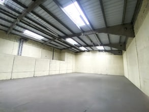 9 Avenue Du Maréchal De Lattre De Tassigny, Meyzieu for sale Interior Photo- Image 2 of 2