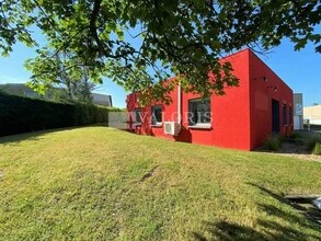 Office in Rillieux-la-Pape to rent Building Photo- Image 1 of 7