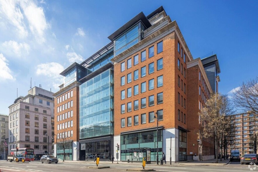 98 Theobalds Rd, London to rent - Building Photo - Image 1 of 4