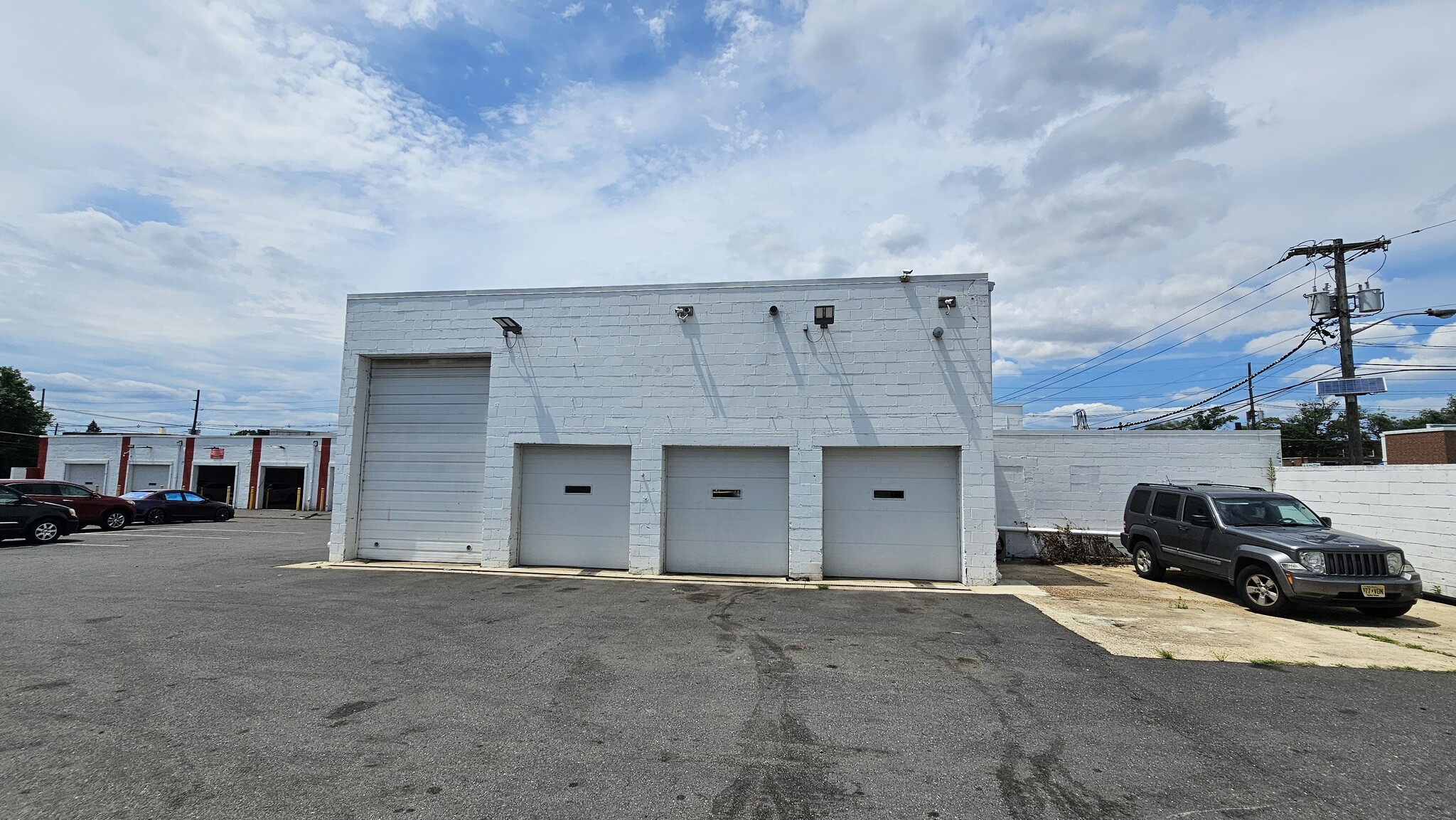 5910 S Crescent Blvd, Pennsauken, NJ to rent Building Photo- Image 1 of 7
