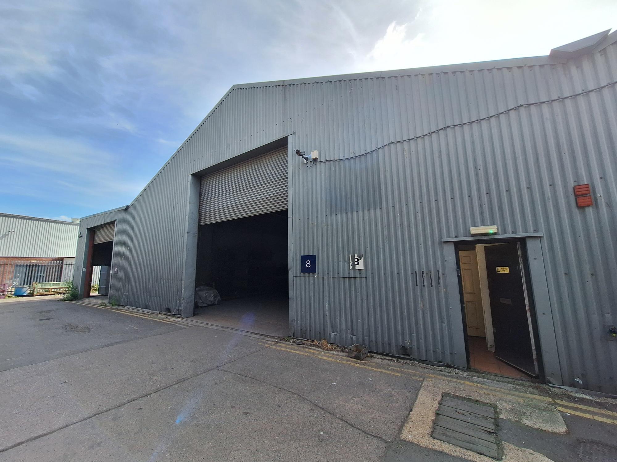 Bristol Road, Gloucester to rent Building Photo- Image 1 of 3