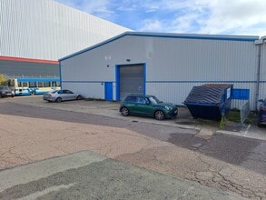 Bessemer Dr, Stevenage to rent Building Photo- Image 1 of 4