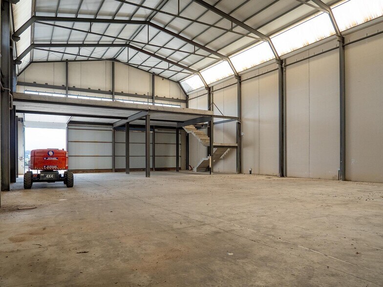 Plaza Media Legua, 1, Murcia, Murcia to rent - Building Photo - Image 2 of 12