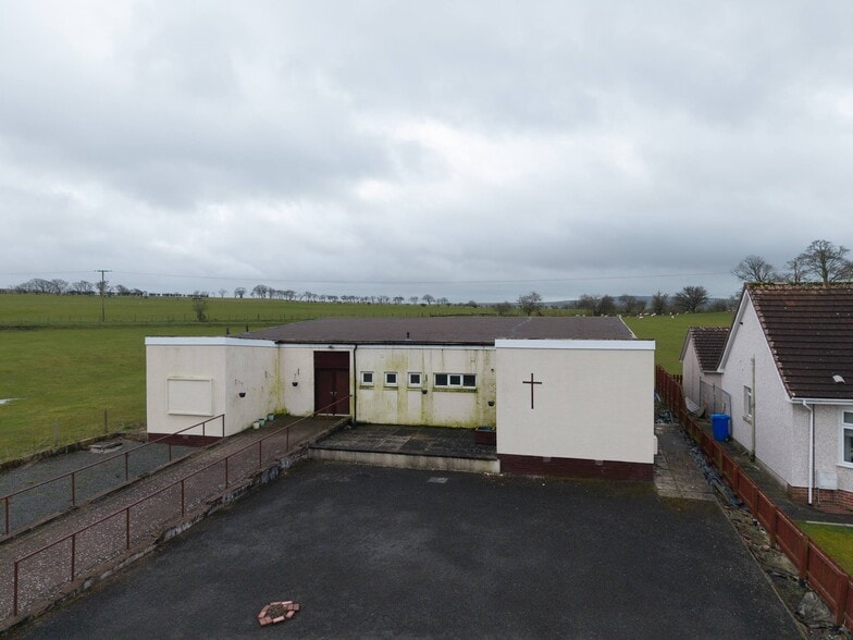 1 Glenmuir Rd, Cumnock for sale - Primary Photo - Image 1 of 2