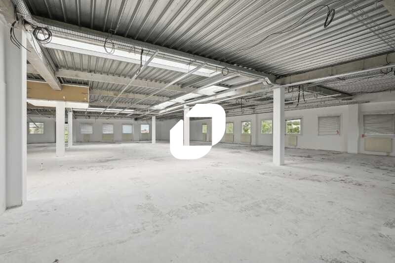 Office in Marcoussis to rent - Interior Photo - Image 2 of 16
