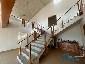 Retail in Recas, Toledo to rent Interior Photo- Image 1 of 11