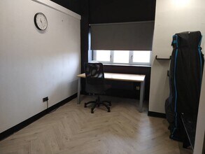 12 Station Rd, Bedford to rent Interior Photo- Image 2 of 2