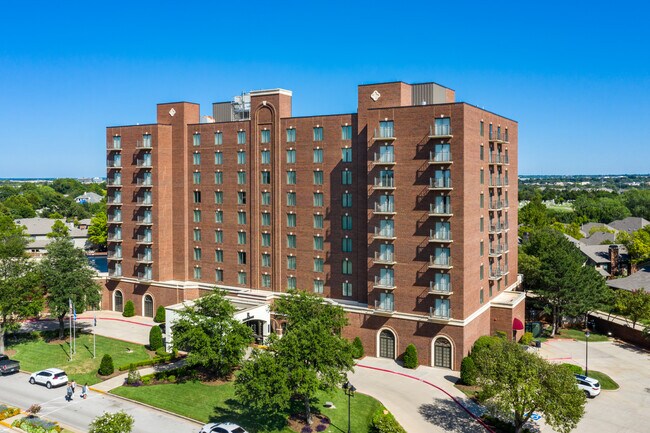 More details for 6300 Waterford Blvd, Oklahoma City, OK - Retail to Rent