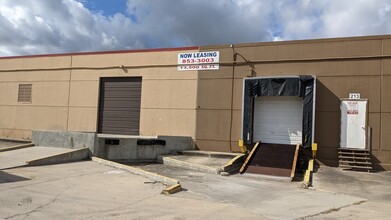 121-217 44th St, Corpus Christi, TX for rent Building Photo- Image 1 of 5