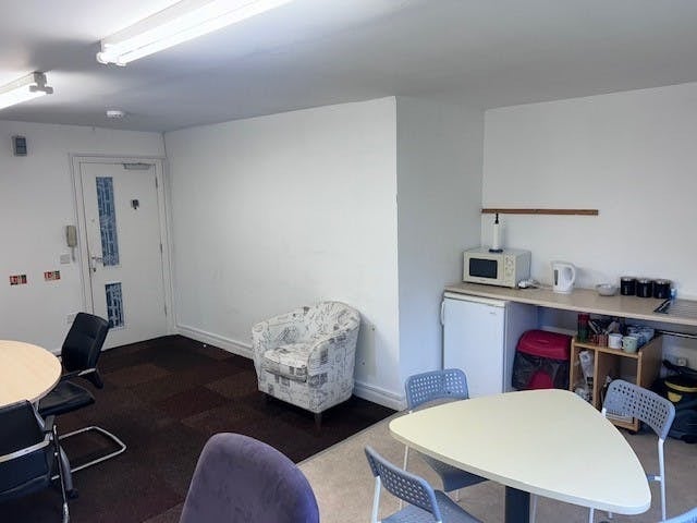 8 Butts Rd, Chiseldon to rent Interior Photo- Image 1 of 4