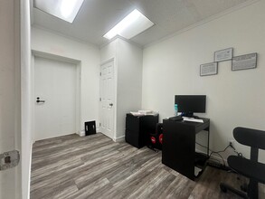 415-433 N Tustin St, Orange, CA for rent Interior Photo- Image 2 of 2