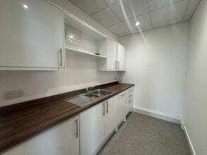 31-41 Chatsworth Rd, Worthing to rent Interior Photo- Image 1 of 6