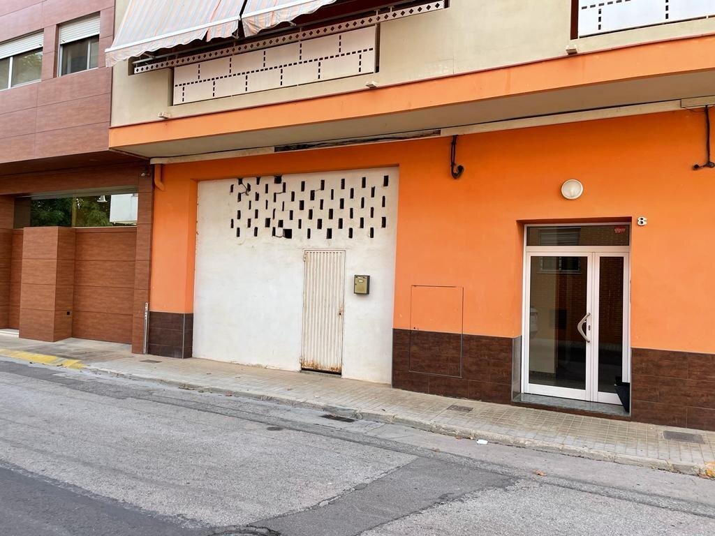 Retail in L'Alcúdia for sale Building Photo- Image 1 of 9