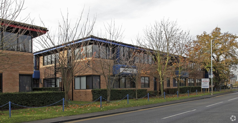 Green Ln, Hounslow to rent - Building Photo - Image 3 of 6