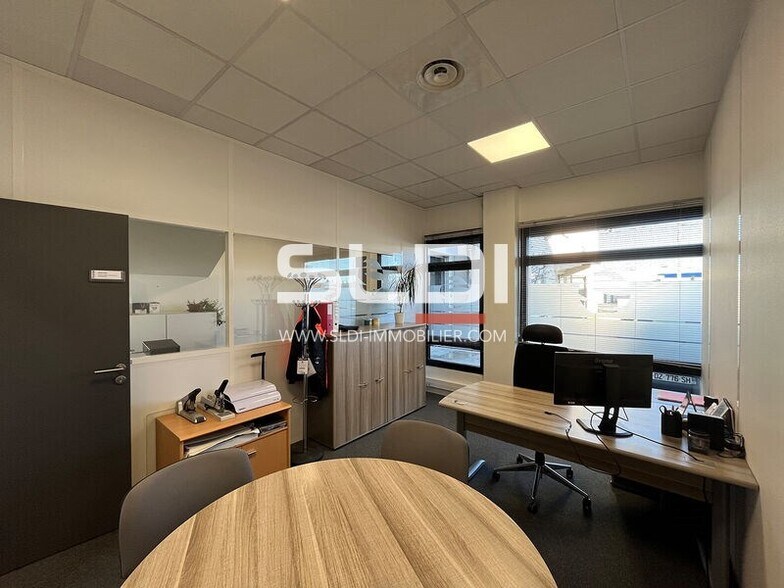Avenue Franklin Roosevelt, Vaulx-en-Velin to rent - Interior Photo - Image 2 of 9