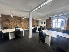 10 Whites Row, London to rent Interior Photo- Image 1 of 1
