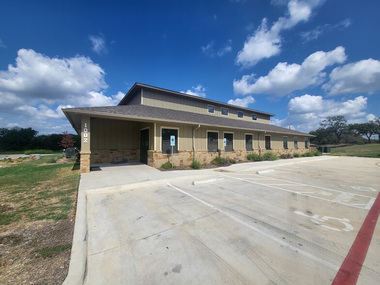 1002 Arbor Park Dr, Belton, TX for rent - Primary Photo - Image 1 of 1