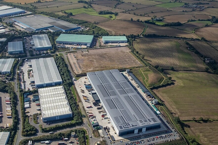 Nasmyth Rd, Daventry to rent - Building Photo - Image 2 of 3