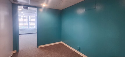 180 N Michigan Ave, Chicago, IL to rent Interior Photo- Image 2 of 4