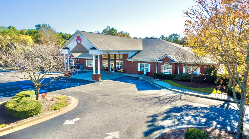 1560 Summit Chase Dr, Snellville, GA for sale - Building Photo - Image 1 of 19