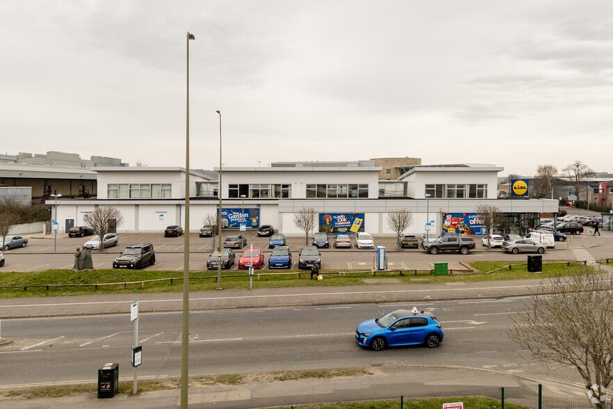 Watlington Rd, Oxford to rent - Building Photo - Image 2 of 2