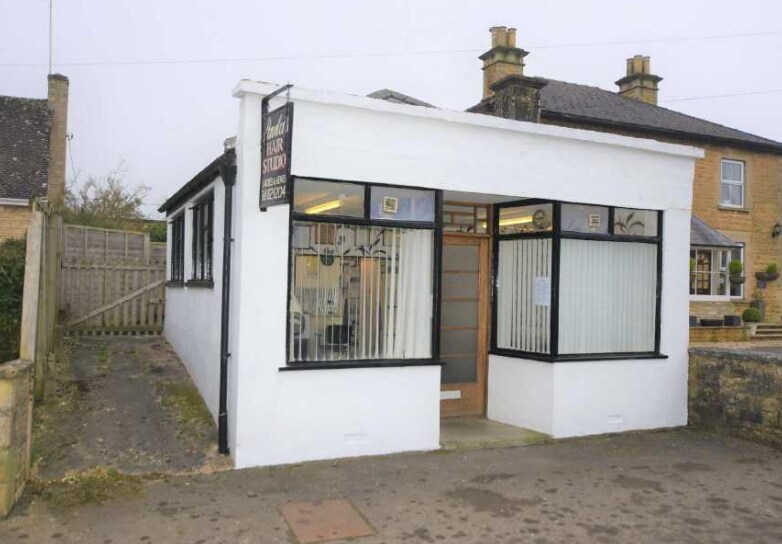 Lansdowne, Bourton On The Water for sale - Primary Photo - Image 1 of 1