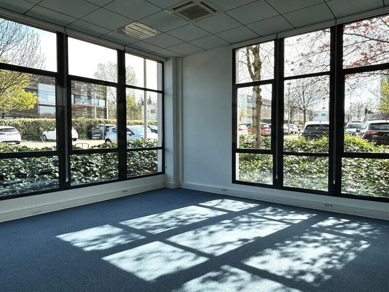 Office in Saint-Priest for sale Interior Photo- Image 1 of 8