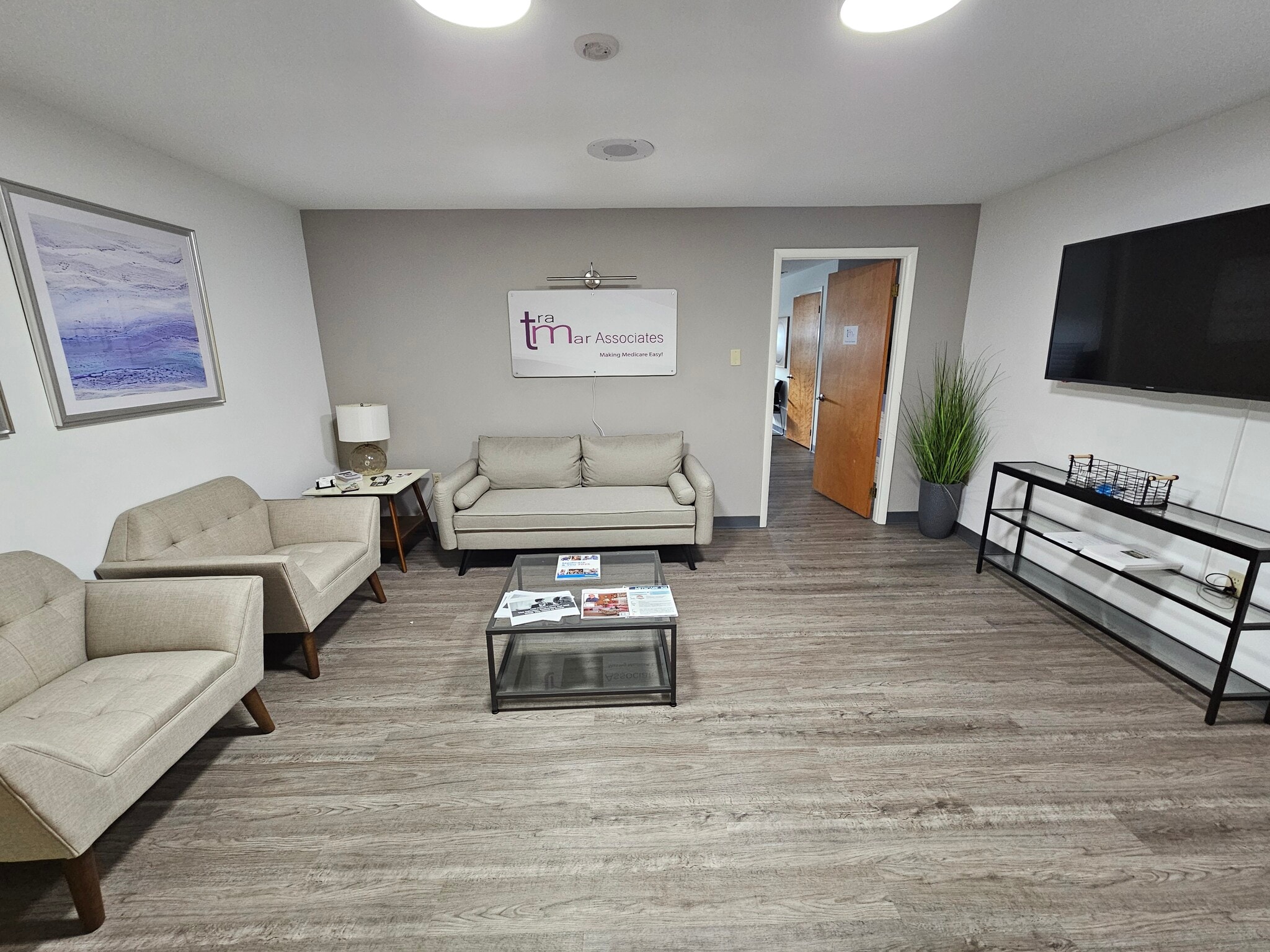 35 E Elizabeth Ave, Bethlehem, PA to rent Interior Photo- Image 1 of 6