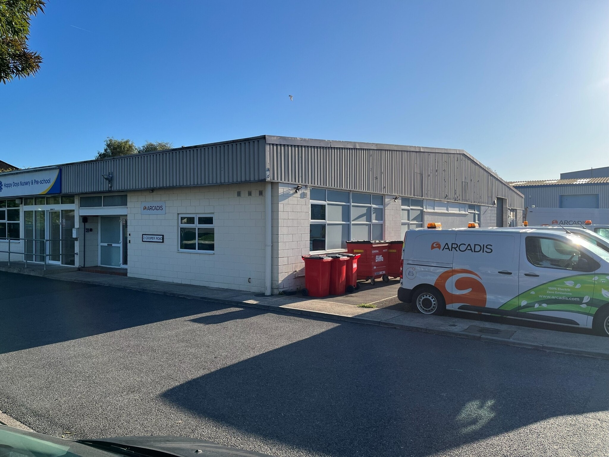 2 Cooper Rd, Thornbury to rent Building Photo- Image 1 of 8