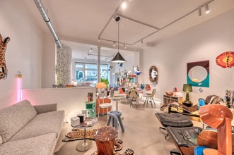 Retail in Paris to rent Interior Photo- Image 2 of 7